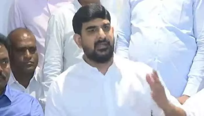 నాపై పక్కా ప్లాన్తోనే హత్యాయత్నం చేశారు: ఎమ్మెల్యే పాడి కౌశిక్ రెడ్డి తీవ్ర ఆరోపణలు నాపై పక్కా ప్లాన్తోనే హత్యాయత్నం చేశారు: ఎమ్మెల్యే పాడి కౌశిక్ రెడ్డి తీవ్ర ఆరోపణలు