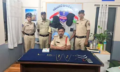 బంగారం దొంగిలించిన ఇద్ద‌రు దొంగ‌లు అరెస్ట్