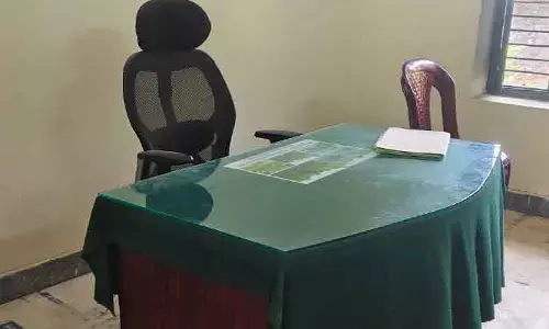 ఇన్ చార్జి ఎంపీవో ఎక్క‌డ‌..?