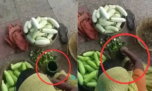 కీర దోసకాయల్ని రంగునీళ్లలో ముంచుతున్న మహిళ.. వీడియో వైరల్