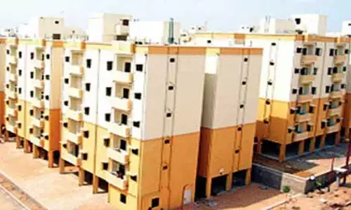 పేదలకు గుడ్ న్యూస్.. 2.50 లక్షల ఇళ్ల నిర్మాణాలపై సీఎం కీలక ప్రకటన