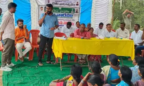 ‘చెరువుల్లో పూడిక తీతలు చేపట్టాలి’: ఇరిగేషన్ ఏఈ