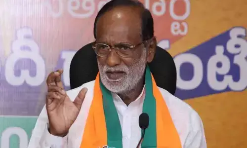 కాంగ్రెస్ అంటే ముస్లింలు.. ముస్లింలు అంటే కాంగ్రెస్ అని సీఎం చెబుతున్నాడు: ఎంపీ లక్ష్మణ్ ఫైర్