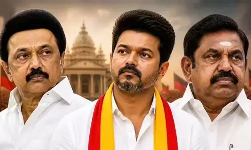 తమిళ రాజకీయాల్లో సినిమా తరహా ట్విస్ట్‌లు..