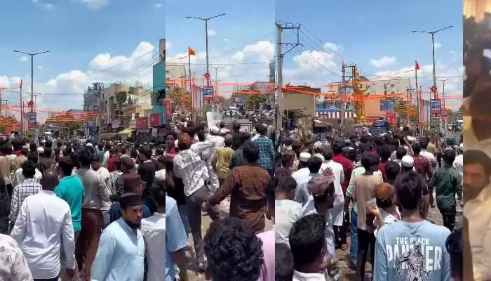 కడప అల్మాస్పేట సర్కిల్ వద్ద తీవ్ర ఉద్రిక్తత.. రాళ్లు, కర్రలతో దాడులు కడప అల్మాస్పేట సర్కిల్ వద్ద తీవ్ర ఉద్రిక్తత.. రాళ్లు, కర్రలతో దాడులు