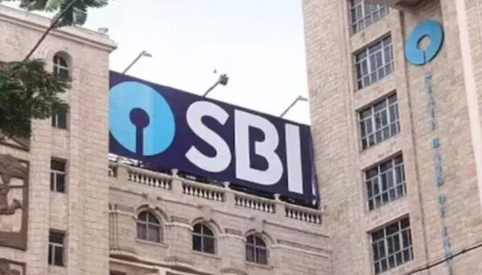 SBI: ‘అఫర్డబుల్ హౌసింగ్’ నిర్వచనాన్ని మార్చాలి: ఎస్బీఐ ఛైర్మన్ SBI: ‘అఫర్డబుల్ హౌసింగ్’ నిర్వచనాన్ని మార్చాలి: ఎస్బీఐ ఛైర్మన్
