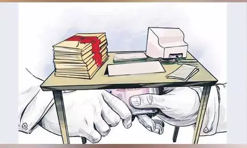 డాక్యుమెంట్ రైటర్లదే డామినేషన్!