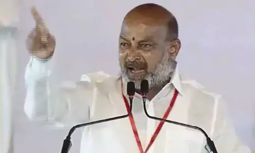 భయపడటానికి ఫామ్‌హౌస్‌లో ఎలుకను కాదు.. బండి సంజయ్ హాట్ కామెంట్స్