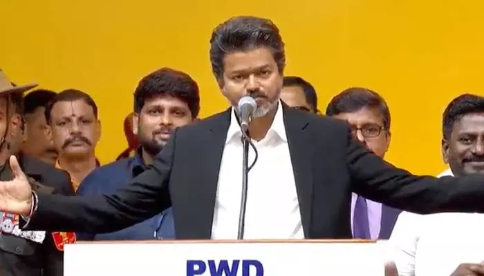 మందు బాబులకు షాక్ ఇచ్చిన విజయ్.. సంచలన నిర్ణయం? మందు బాబులకు షాక్ ఇచ్చిన విజయ్.. సంచలన నిర్ణయం?