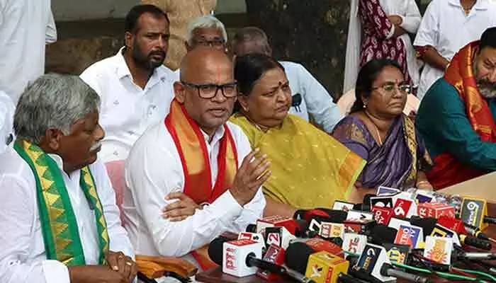 టీటీడీ ఆధ్వర్యంలో గోసంరక్షణ ఉద్యమం.... అదనపు ఈవో కీలక పిలుపు టీటీడీ ఆధ్వర్యంలో గోసంరక్షణ ఉద్యమం.... అదనపు ఈవో కీలక పిలుపు