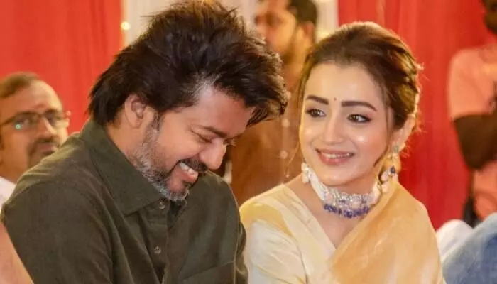 సీఎంగా విజయ్.. మరి త్రిష సంగతేంటి? సీఎంగా విజయ్.. మరి త్రిష సంగతేంటి?