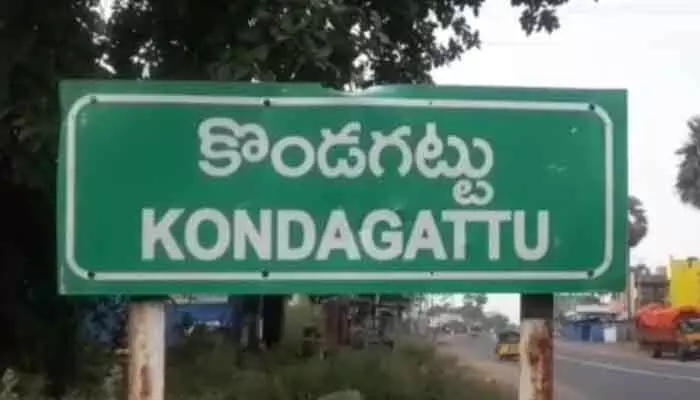 కొండగట్టులో గుర్తు తెలియని వ్యక్తి మృతదేహం కలకలం కొండగట్టులో గుర్తు తెలియని వ్యక్తి మృతదేహం కలకలం