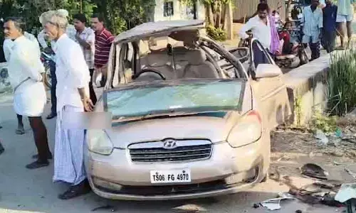 మహబూబ్‌నగర్‌ జిల్లాలో ఘోర రోడ్డు ప్రమాదం.. కారు, బైక్ ఢీకొని ఐదుగురు దుర్మరణం