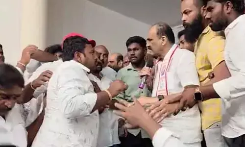 జనసేనలో మరోసారి బయటపడ్డ వర్గ విభేదాలు