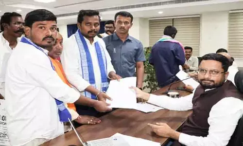 న‌కిలీ స‌ర్టిఫికెట్లు.. న‌కిలీ స్టాంపుల అక్ర‌మార్కుల‌ను గుర్తించి వెంట‌నే చ‌ర్య‌లు తీసుకోవాలి