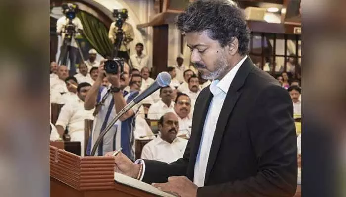 తమిళనాడు అసెంబ్లీలో ఎమ్మెల్యేగా సీఎం విజయ్ ప్రమాణ స్వీకారం తమిళనాడు అసెంబ్లీలో ఎమ్మెల్యేగా సీఎం విజయ్ ప్రమాణ స్వీకారం