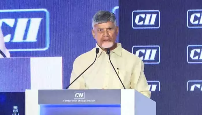 2047 నాటికి ఏపీ 2.4 ట్రిలియన్ డాలర్ల ఆర్థిక వ్యవస్థే లక్ష్యం: సీఎం చంద్రబాబు 2047 నాటికి ఏపీ 2.4 ట్రిలియన్ డాలర్ల ఆర్థిక వ్యవస్థే లక్ష్యం: సీఎం చంద్రబాబు