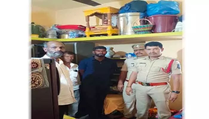 అన్నా సాగర్ గ్రామంలో 9 ఇళ్లలో చోరీ అన్నా సాగర్ గ్రామంలో 9 ఇళ్లలో చోరీ