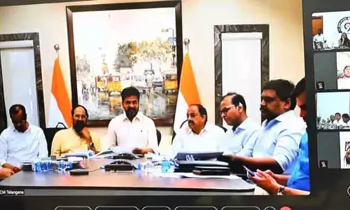 రబీ, మొక్కజొన్న కొనుగోలు, వరి ధాన్యం సేకరణపై సీఎం సమీక్ష..