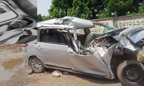 రోడ్డు ప్రమాదంలో హనుమాన్ మాలధారులకు గాయాలు