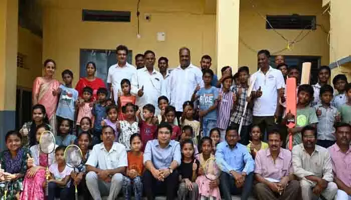 వేసవి శిబిరాలతో విద్యార్థుల్లో సరికొత్త నైపుణ్యం : కలెక్టర్ భవేశ్ మిశ్రా వేసవి శిబిరాలతో విద్యార్థుల్లో సరికొత్త నైపుణ్యం : కలెక్టర్ భవేశ్ మిశ్రా