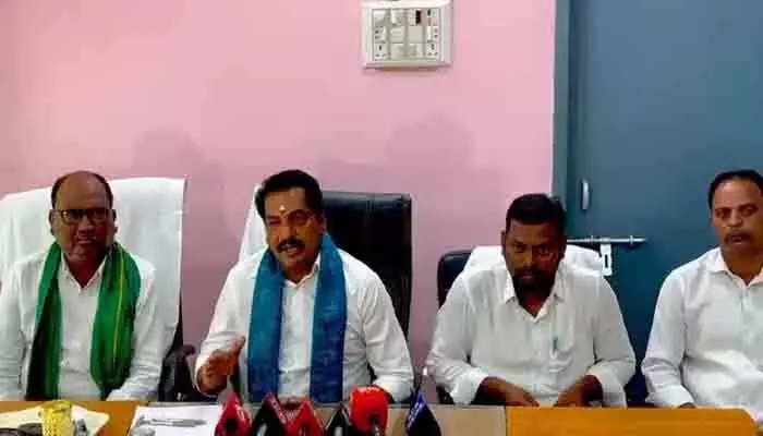 తెల్ల జొన్నల కొనుగోలులో షెడ్యూల్ పాటించాలి తెల్ల జొన్నల కొనుగోలులో షెడ్యూల్ పాటించాలి