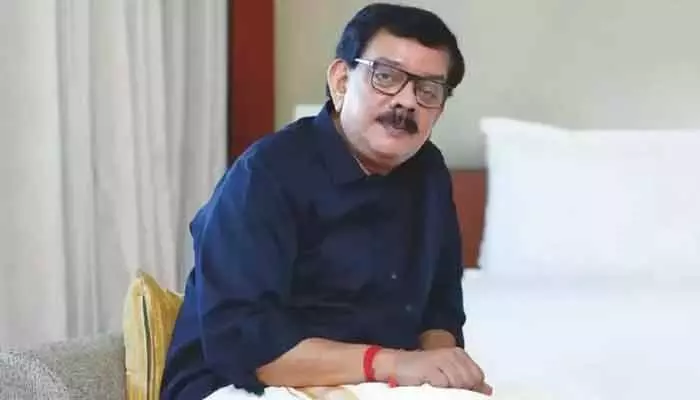 బాలీవుడ్ సినిమాలు చాలా వరకు ఫేక్ ఉంటున్నాయి.. ప్రియదర్శన్ సంచలన వ్యాఖ్యలు బాలీవుడ్ సినిమాలు చాలా వరకు ఫేక్ ఉంటున్నాయి.. ప్రియదర్శన్ సంచలన వ్యాఖ్యలు