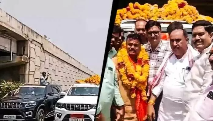 పెట్రోల్ సేవ్ చేయాలని చెప్పిన మోడీ.. మరుసటి రోజే 50 కార్ల కాన్వాయ్తో బీజేపీ నేత పెట్రోల్ సేవ్ చేయాలని చెప్పిన మోడీ.. మరుసటి రోజే 50 కార్ల కాన్వాయ్తో బీజేపీ నేత