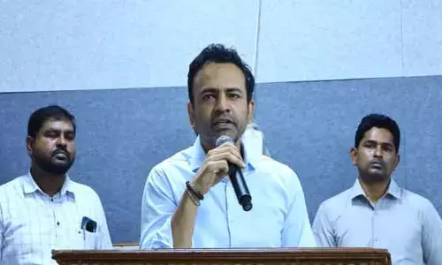 ప్ర‌భుత్వ పాఠ‌శాల‌ల బ‌లోపేతానికి ప్ర‌జా ప్ర‌తినిధులు స‌హ‌క‌రించాలి