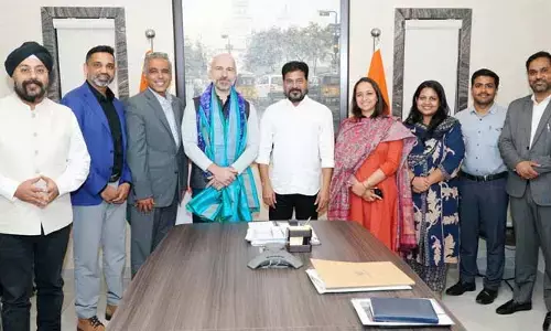 హైదరాబాద్‌లో ఉబెర్ విస్తరణ.. సీఎం రేవంత్ రెడ్డితో సీఈవో భేటీ