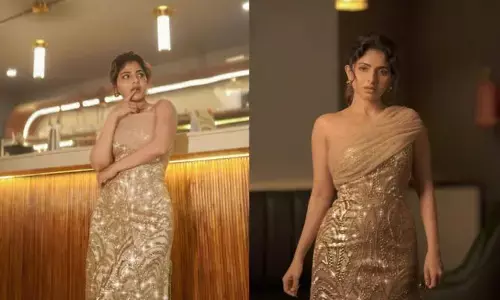 గోల్డ్ డ్రెస్‌లో గ్లామర్ షోతో కట్టిపడేస్తున్న ఐశ్వర్య మీనన్