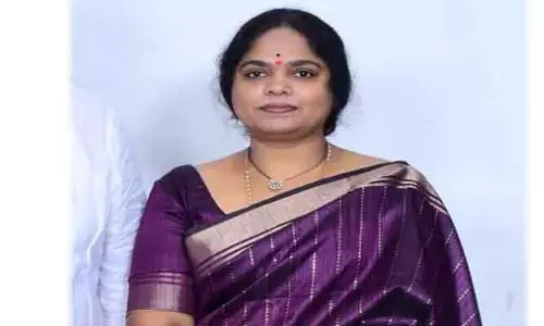 ఎన్నిక‌ల్లో ఇచ్చిన హామీని నెర‌వేర్చ‌ని మంత్రి సీత‌క్క‌ని నిల‌దీయాలి