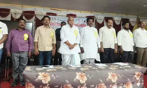 విద్యాభివృద్ధికి సర్పంచ్‌లు పాటుపడాలి : ఎమ్మెల్యే