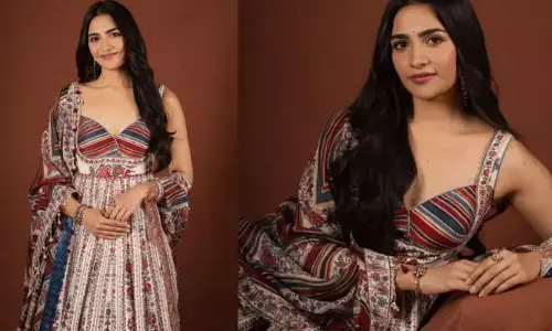 Rukmini Vasanth : ట్రెండీ లుక్‌లో కట్టిపడేస్తున్న రుక్మిణి వసంత్