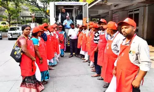 ముగిసిన స్ట్రీట్ ఫుడ్ వెండర్స్‌ ట్రైనింగ్.. 180 మందికి సర్టిఫికెట్స్ అందజేత