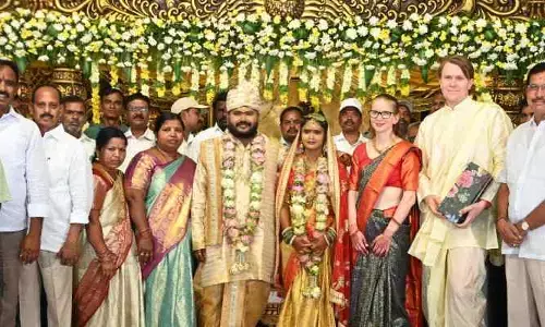 వివాహ వేడుకలకు హాజరైన స్వీడన్  వాసులు