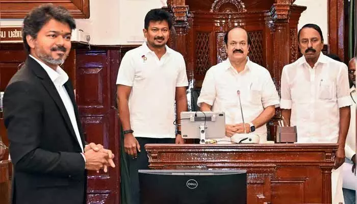 తమిళనాడు అసెంబ్లీలో బలపరీక్ష నెగ్గిన విజయ్ ప్రభుత్వం.. ఉదయనిధి స్టాలిన్ ఘాటు విమర్శలు! తమిళనాడు అసెంబ్లీలో బలపరీక్ష నెగ్గిన విజయ్ ప్రభుత్వం.. ఉదయనిధి స్టాలిన్ ఘాటు విమర్శలు!