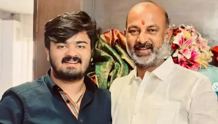 సిట్ విచారణకు బండి సంజయ్ కొడుకు డుమ్మా! సిట్ విచారణకు బండి సంజయ్ కొడుకు డుమ్మా!