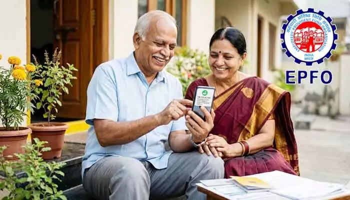 EPFO అనూహ్య నిర్ణయం.. రిటైర్మెంట్ రోజే అకౌంట్లోకి పీఎఫ్ డబ్బులు EPFO అనూహ్య నిర్ణయం.. రిటైర్మెంట్ రోజే అకౌంట్లోకి పీఎఫ్ డబ్బులు