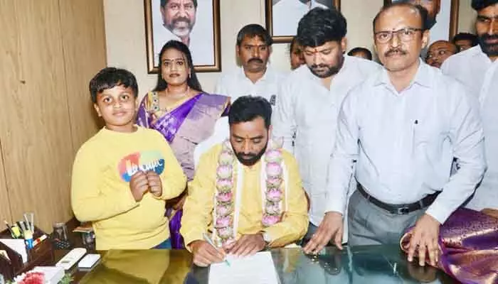 TSLDA చైర్మన్గా బాధ్యతలు స్వీకరించిన చరణ్ కౌశిక్ యాదవ్ TSLDA చైర్మన్గా బాధ్యతలు స్వీకరించిన చరణ్ కౌశిక్ యాదవ్