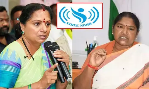 దొడ్డి దారిన చైర్మన్ పోస్ట్ కొట్టేయడానికి స్కెచ్.. మంత్రి సీతక్క శాఖపై కవిత సంచలన ఆరోపణలు