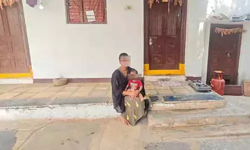 ప్రేమించి పెండ్లి చేసుకున్నాడు.. బాలుడు జన్మించాక ముఖం చాటేసిన భర్త