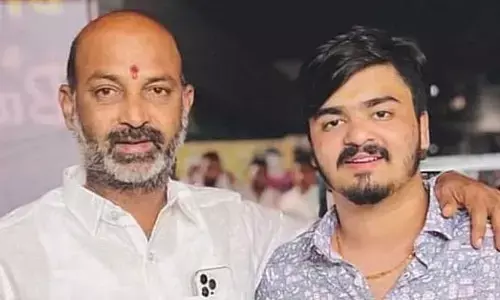 బండి భగీరథ్ ‘పోక్సో’ కేసు: బెయిల్ కోసం హైకోర్టులో వాడివేడి వాదనలు