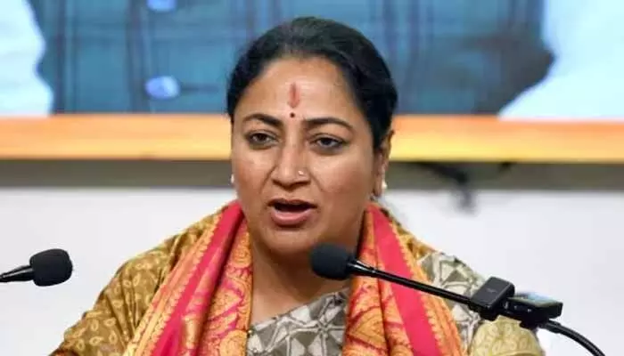 WFHపై ఢిల్లీ ప్రభుత్వం కీలక నిర్ణయం.. లాక్ డౌన్కు తొలి అడుగు పడిందా? WFHపై ఢిల్లీ ప్రభుత్వం కీలక నిర్ణయం.. లాక్ డౌన్కు తొలి అడుగు పడిందా?