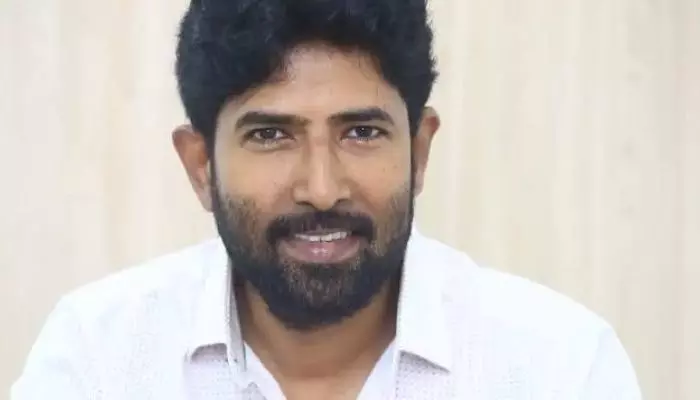 ఆ సినిమాలో అస్సలు నటించొద్దు అనుకున్నాను.. కానీ తప్పలేదు.. వేణు సంచలన వ్యాఖ్యలు ఆ సినిమాలో అస్సలు నటించొద్దు అనుకున్నాను.. కానీ తప్పలేదు.. వేణు సంచలన వ్యాఖ్యలు
