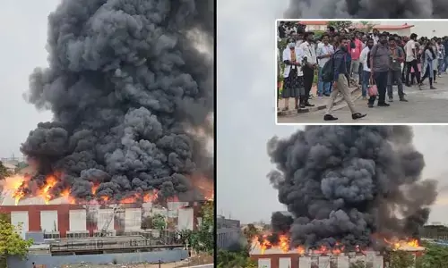 ఐటీ కారిడార్‌లో భారీ అగ్నిప్రమాదం.. దగ్ధమైన ‘టెక్ మహీంద్రా’ గోదాము, ఉద్యోగుల పరుగులు
