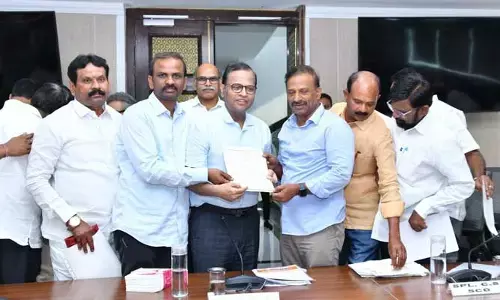 బదిలీల నిషేధం నుంచి మినహాయింపు ఇవ్వండి: జాయింట్ స్టాఫ్ కౌన్సిల్‌కి ట్రెసా వినతి