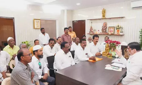 ఆర్టీసీ విలీనం వెంటనే పూర్తి చేయాలి : మంత్రి పొన్నం ప్రభాకర్‌కు జేఏసీ విజ్ఞప్తి