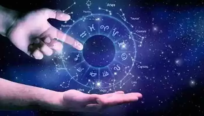 Todays horoscope:ఈ రాశుల వారికి అదృష్ట యోగం.. మేషం నుండి మీనం వరకు నేటి రాశి ఫలాలు Todays horoscope:ఈ రాశుల వారికి అదృష్ట యోగం.. మేషం నుండి మీనం వరకు నేటి రాశి ఫలాలు