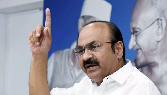 ముస్లిం లీగ్కు మద్దతు: సెక్యులరిజంపై కేరళం CM కీలక వ్యాఖ్యలు ముస్లిం లీగ్కు మద్దతు: సెక్యులరిజంపై కేరళం CM కీలక వ్యాఖ్యలు